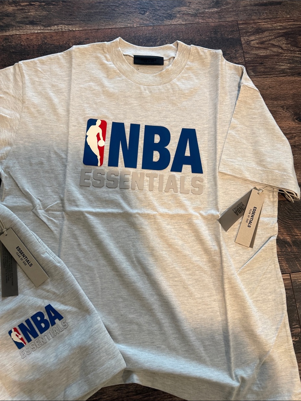NBA Essentials Gray Logo T-Shirt and shorts set NEW Large!!! 🏀